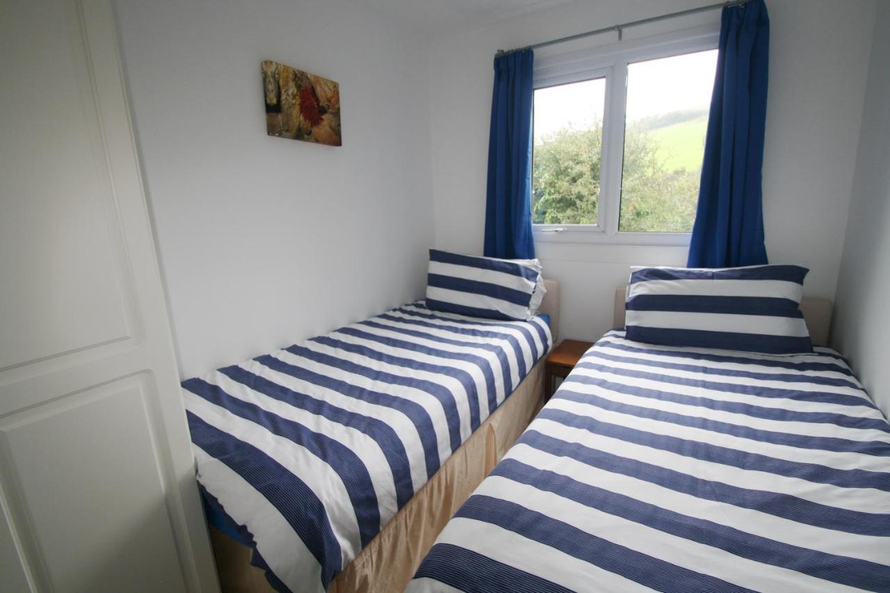 Freshwater Bay Holiday Cottages Pembroke Exterior foto